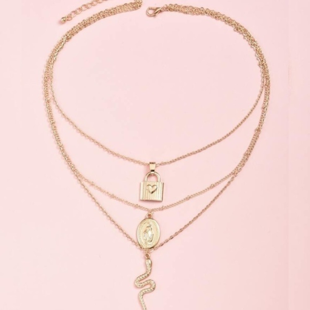 3/$30 💛 Multi Layer Charm Necklace